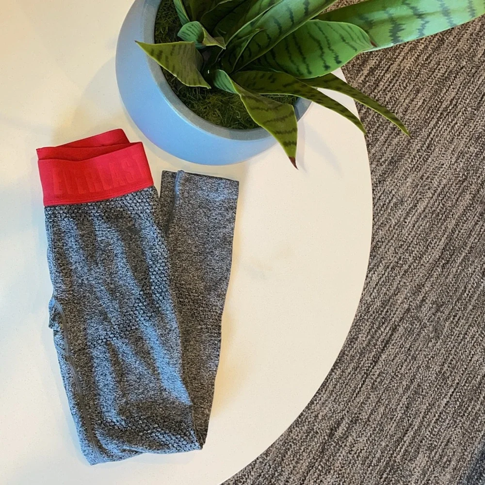 Gray and red woman leggings stretch comfortable for walking 🚶‍♀️or work out
